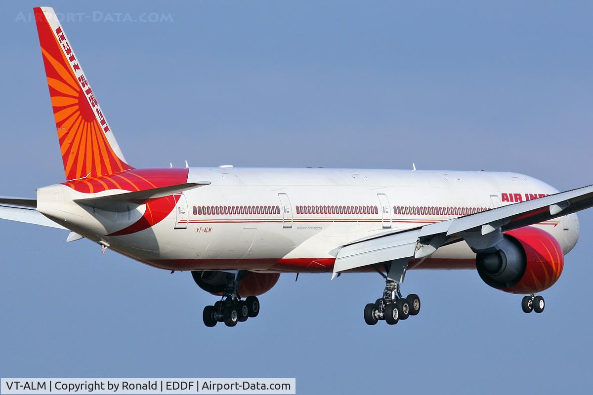 VT-ALM, 2008 Boeing 777-337/ER C/N 36311, at fra