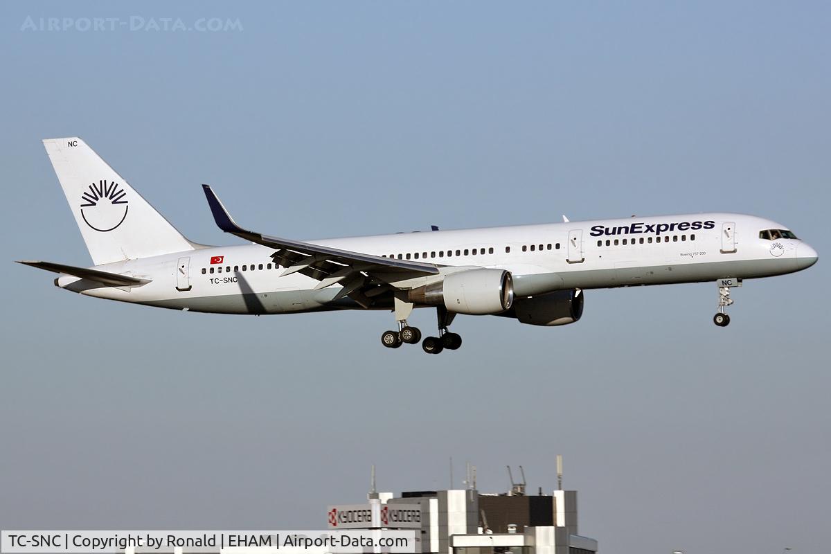 TC-SNC, 1994 Boeing 757-2Q8 C/N 26273, at spl