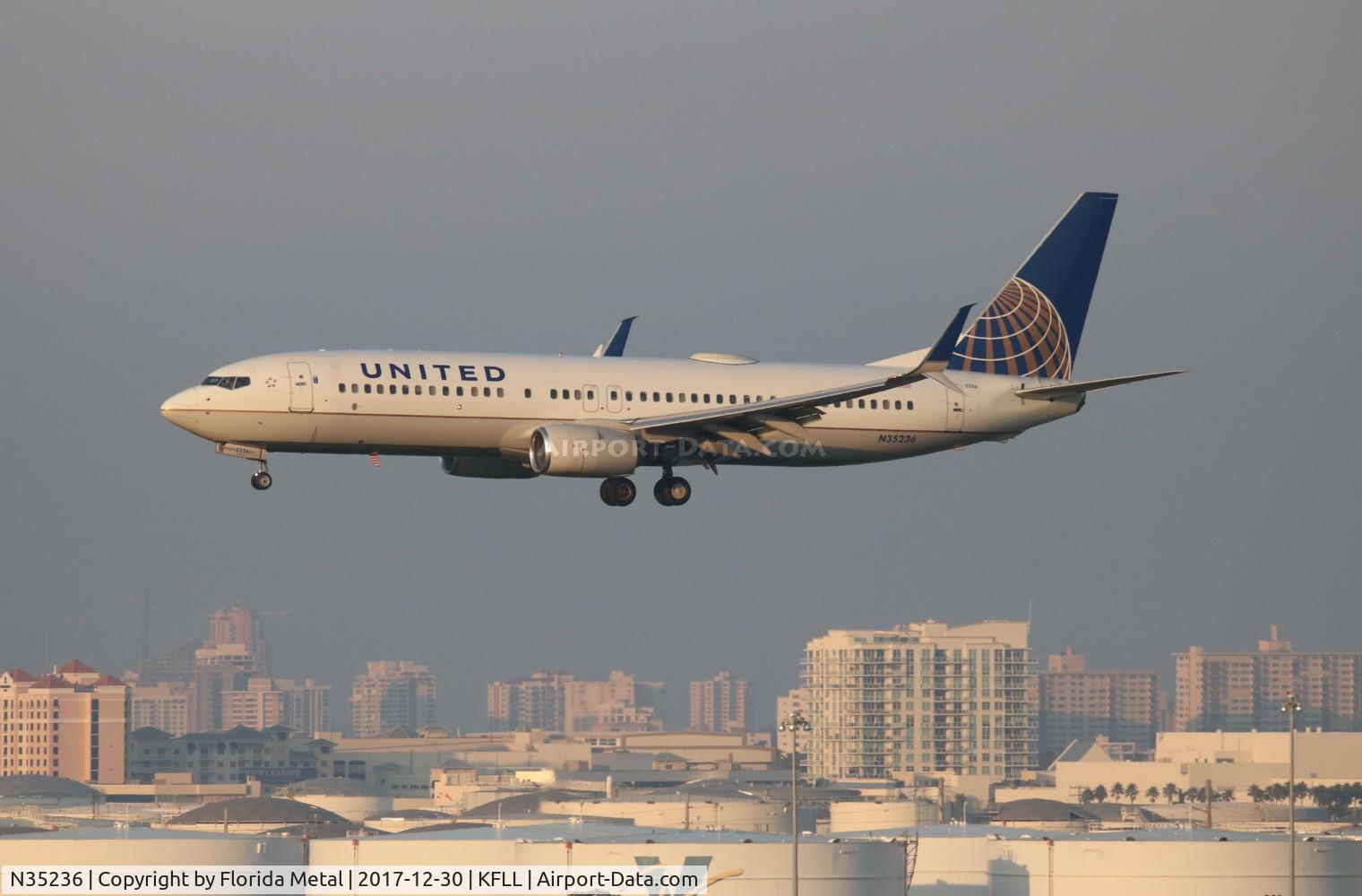 N35236, 1999 Boeing 737-824 C/N 28801, FLL spotting 2017