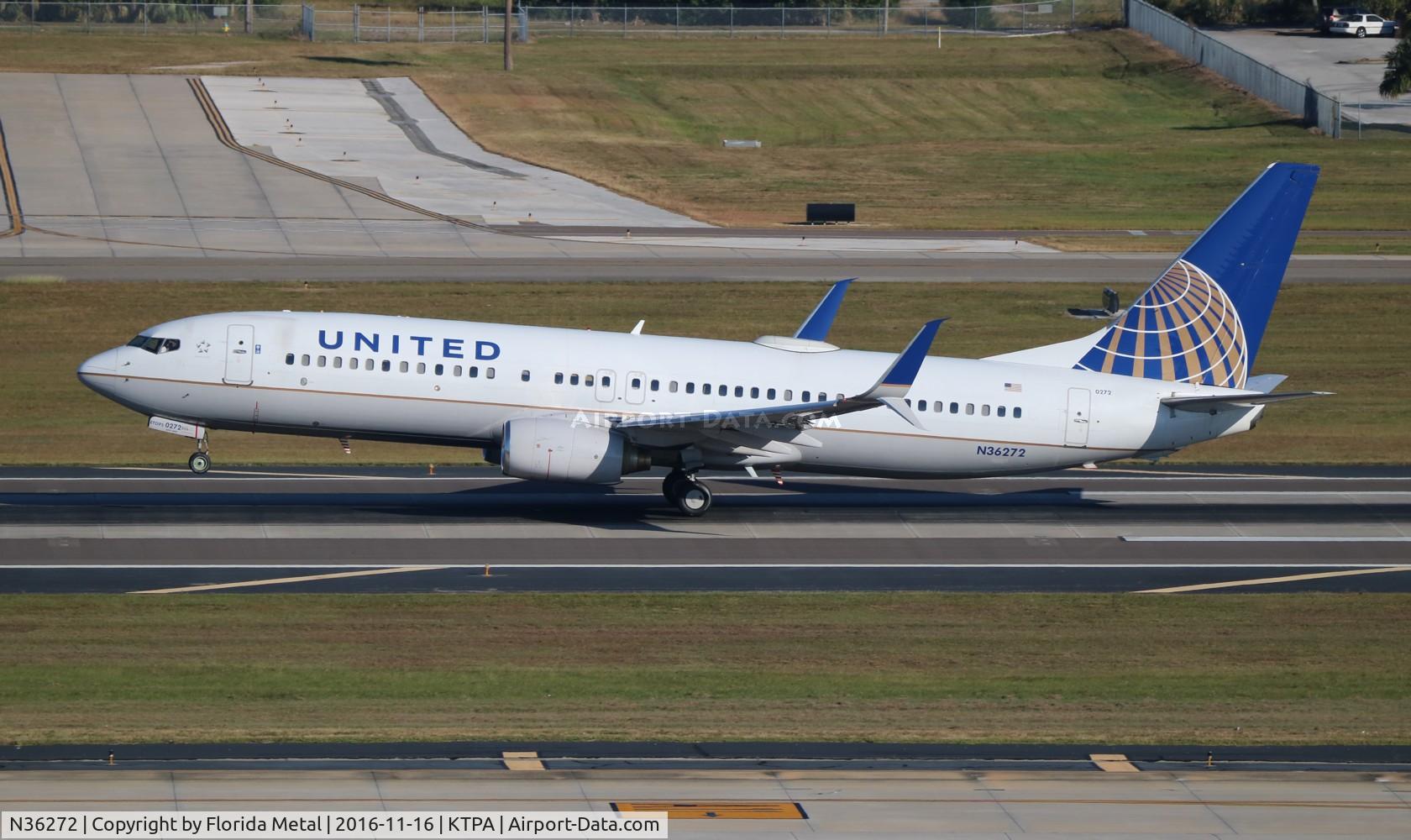 N36272, 2001 Boeing 737-824 C/N 31590, TPA spotting 2016