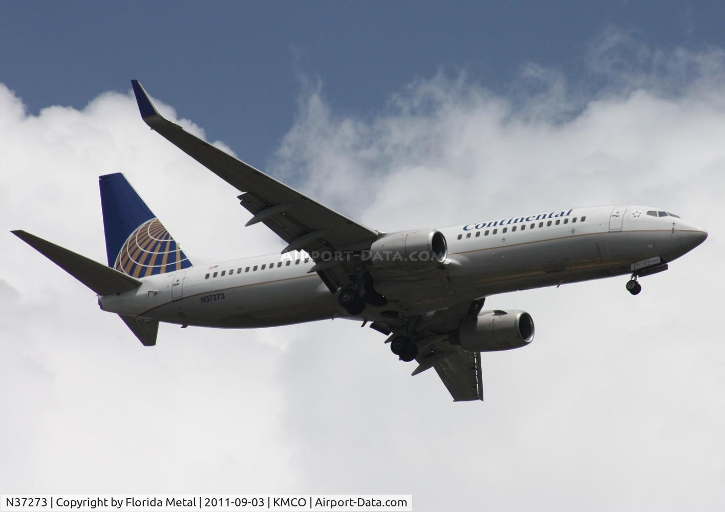 N37273, 2001 Boeing 737-824 C/N 31591, MCO spotting 2011