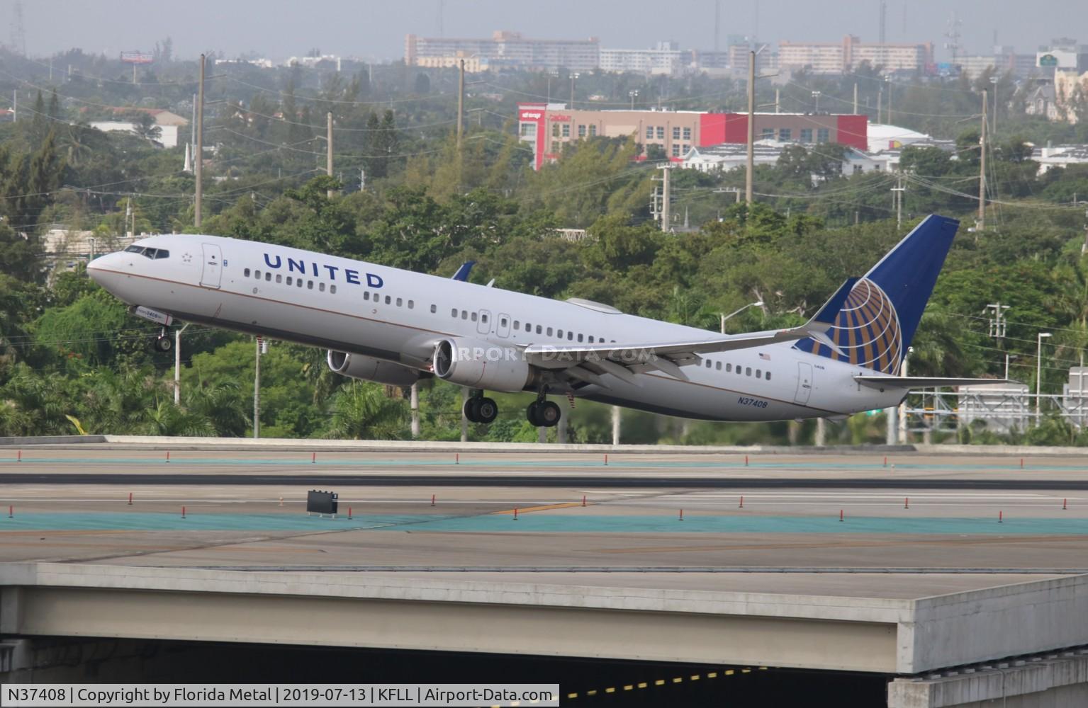 N37408, 2001 Boeing 737-924 C/N 30125, FLL spotting 2019