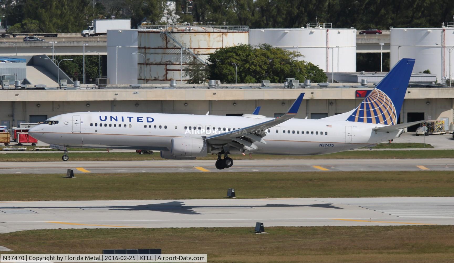 N37470, 2013 Boeing 737-924/ER C/N 37099, FLL spotting 2016