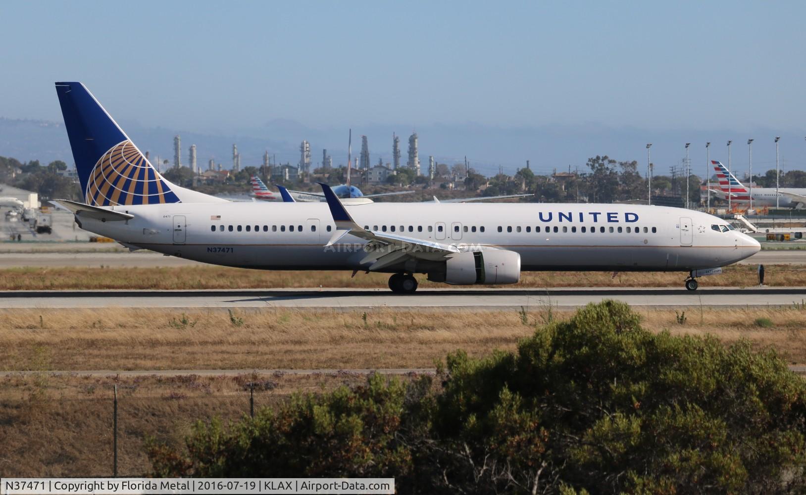 N37471, 2013 Boeing 737-924/ER C/N 37102, LAX Spotting 2016