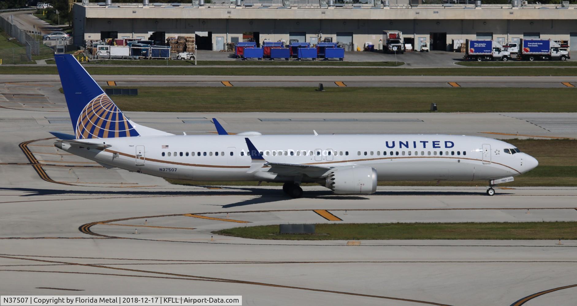 N37507, 2018 Boeing 737-9 MAX C/N 43437, FLL spotting 2018