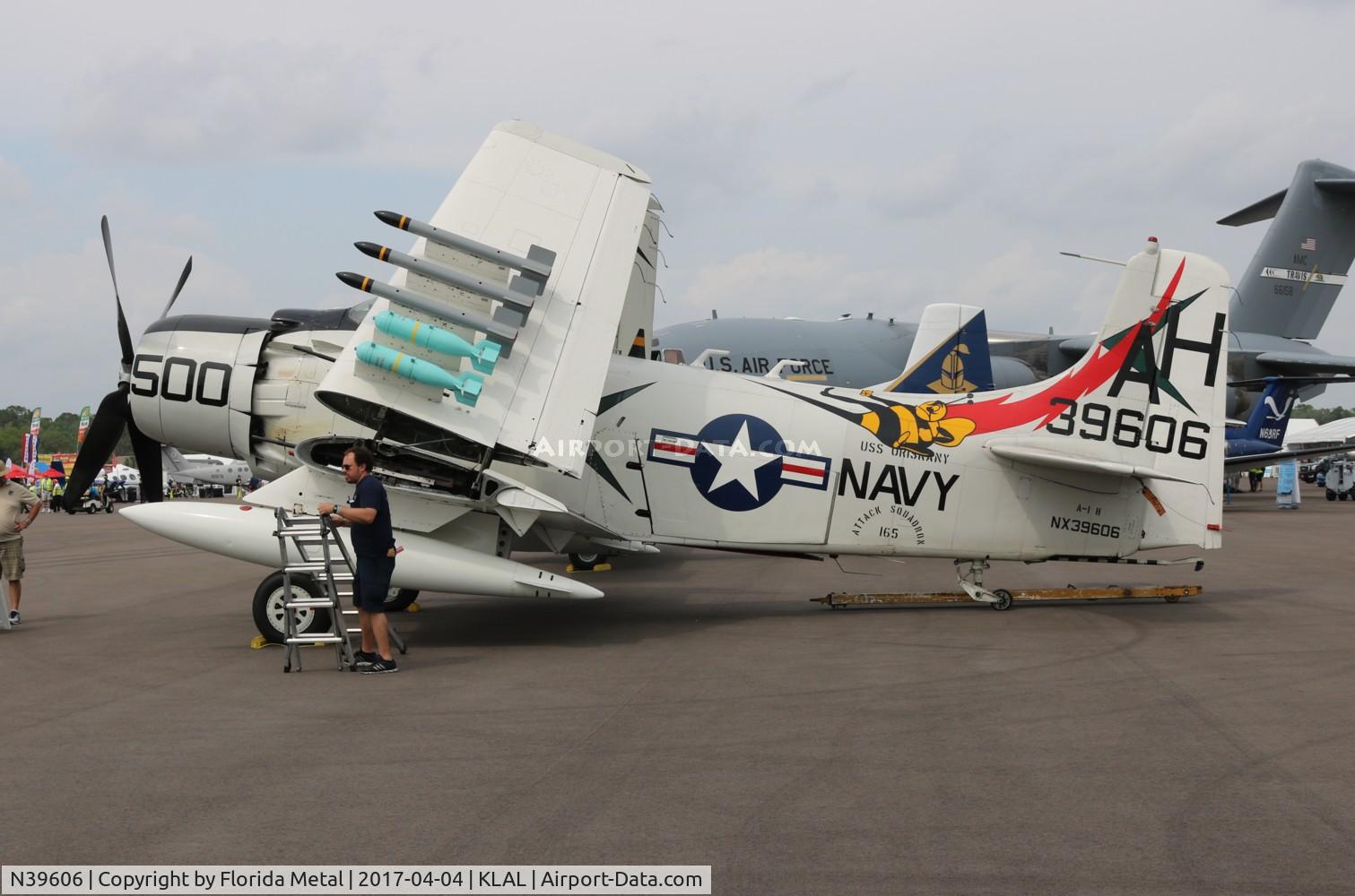 N39606, 1955 Douglas AD-6 Skyraider C/N 10838, SNF LAL 2017