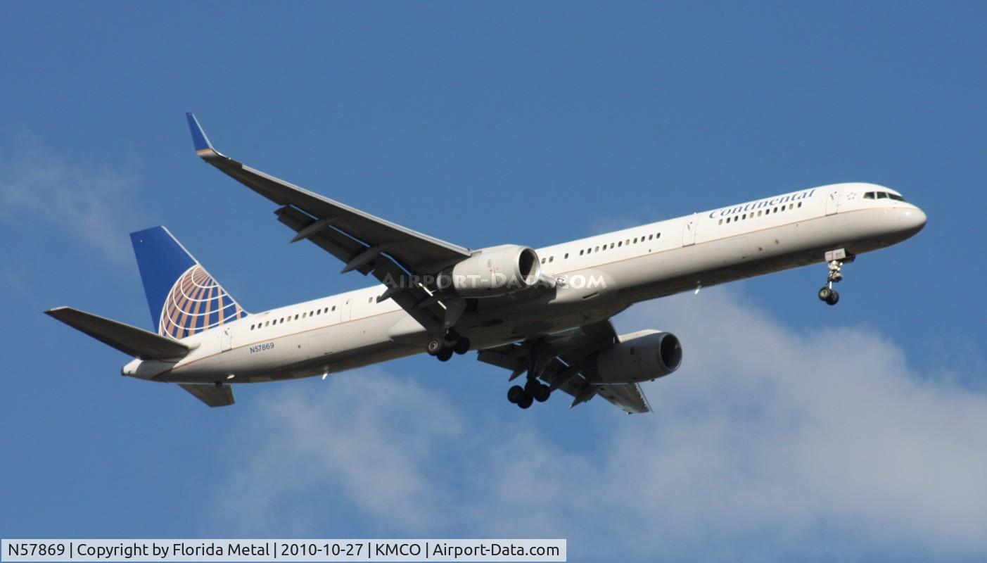 N57869, 2002 Boeing 757-33N C/N 32593, MCO spotting 2010