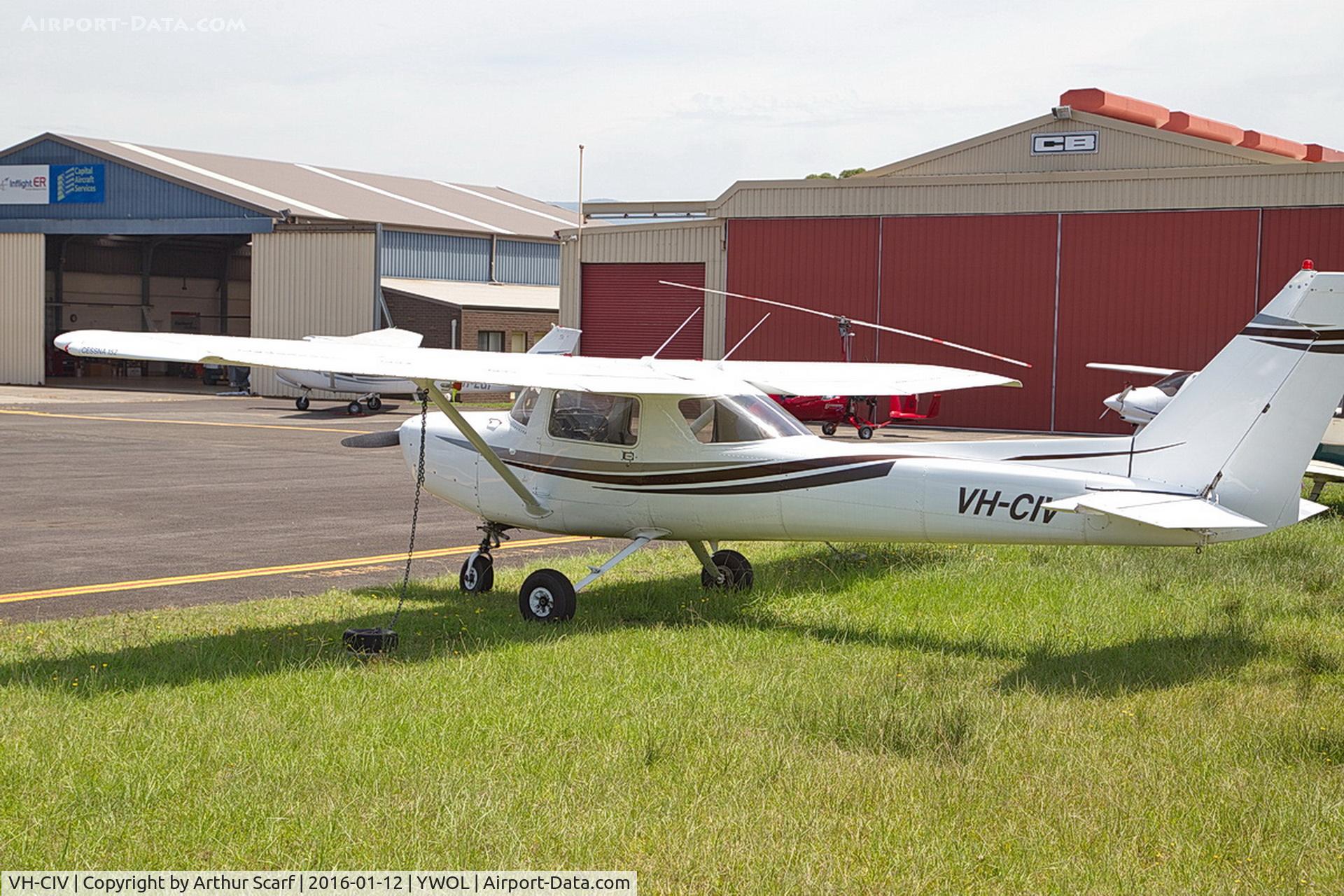VH-CIV, 1978 Cessna 152 C/N 15281980, Albion Park NSW Jan 2016