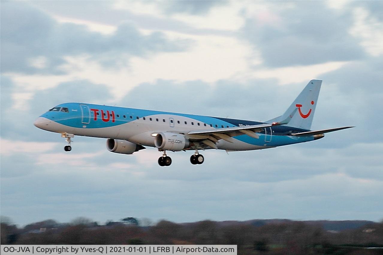 OO-JVA, 2015 Embraer 190STD (ERJ-190-100STD) C/N 19000689, Embraer 190STD, On final rwy 25L, Brest-Bretagne airport (LFRB-BES)