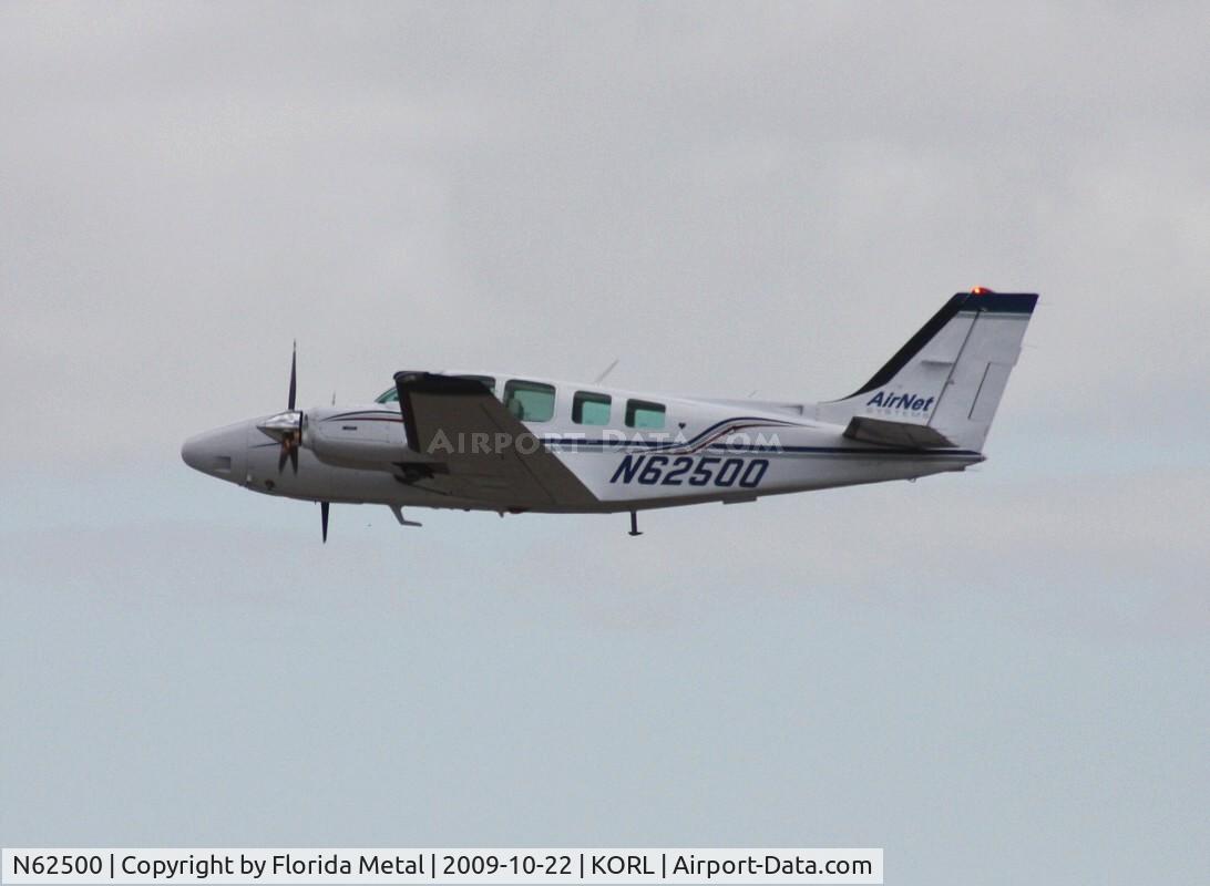 N62500, 1982 Beech 58 Baron C/N TH-1347, NBAA ORL 2009