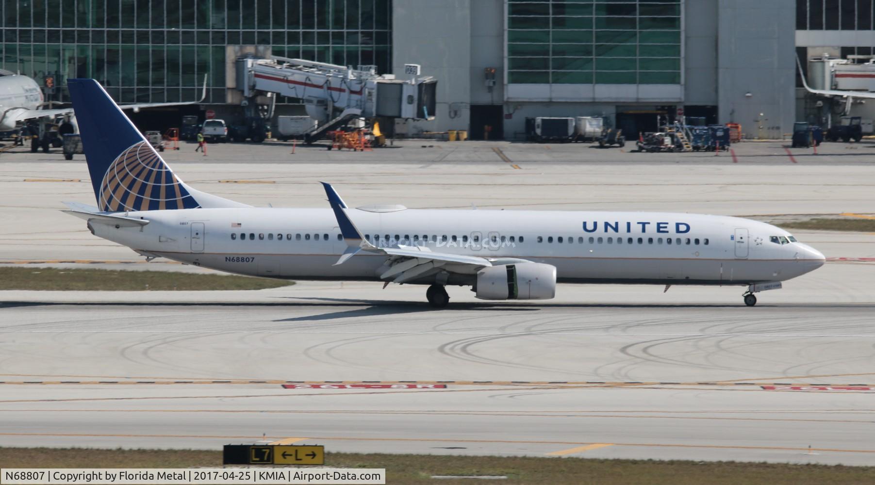 N68807, 2013 Boeing 737-924/ER C/N 42819, MIA spotting 2017