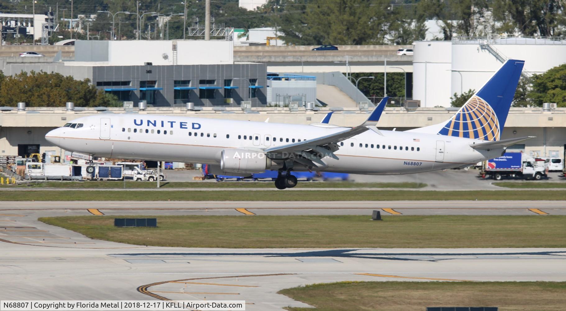 N68807, 2013 Boeing 737-924/ER C/N 42819, FLL spotting 2018