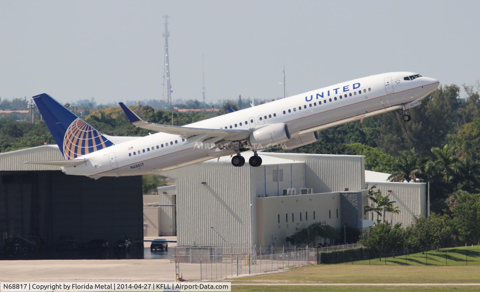 N68817, 2014 Boeing 737-924/ER C/N 42747, FLL spotting 2014
