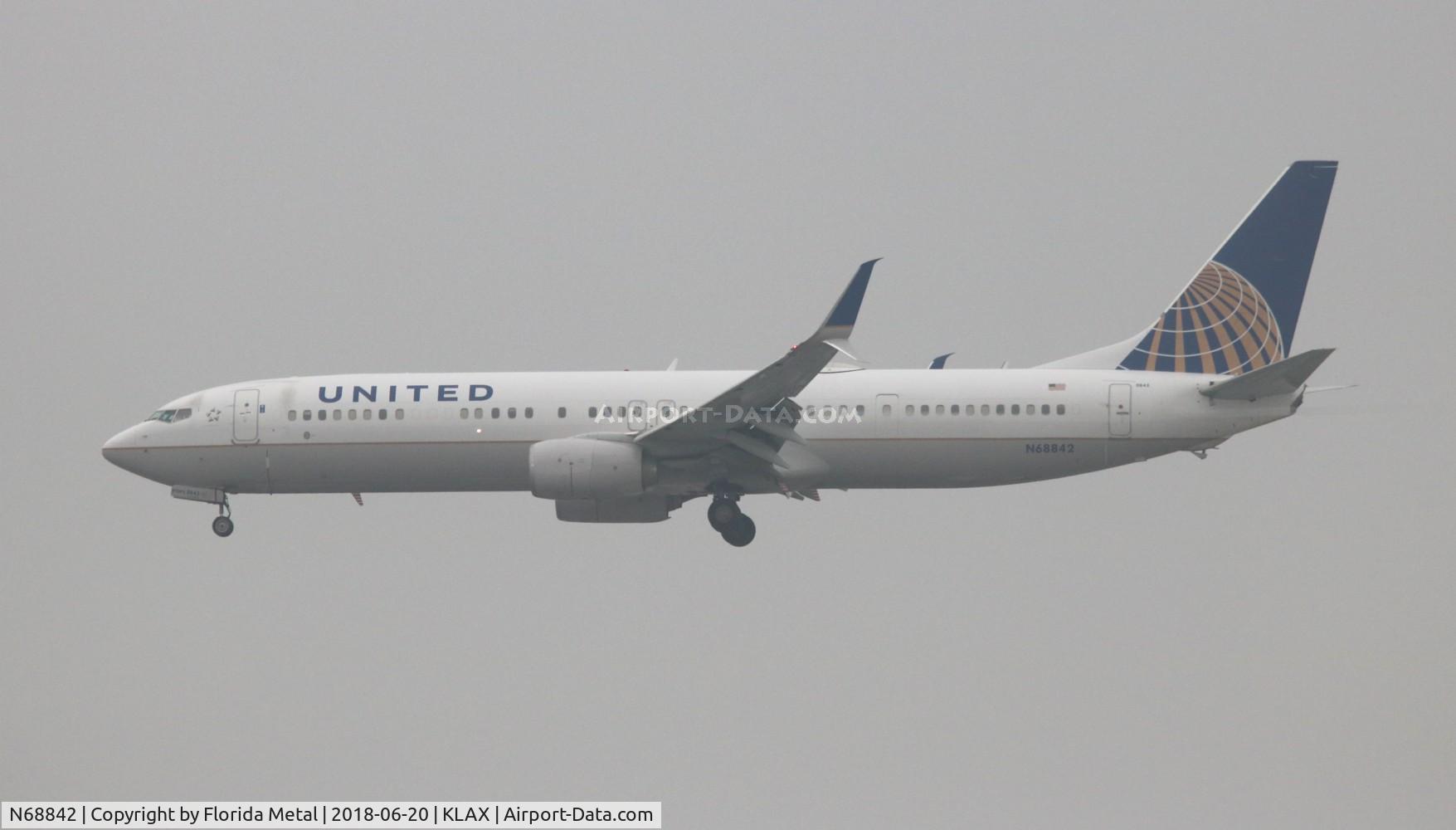 N68842, 2015 Boeing 737-924/ER C/N 42183, LAX spotting 2018