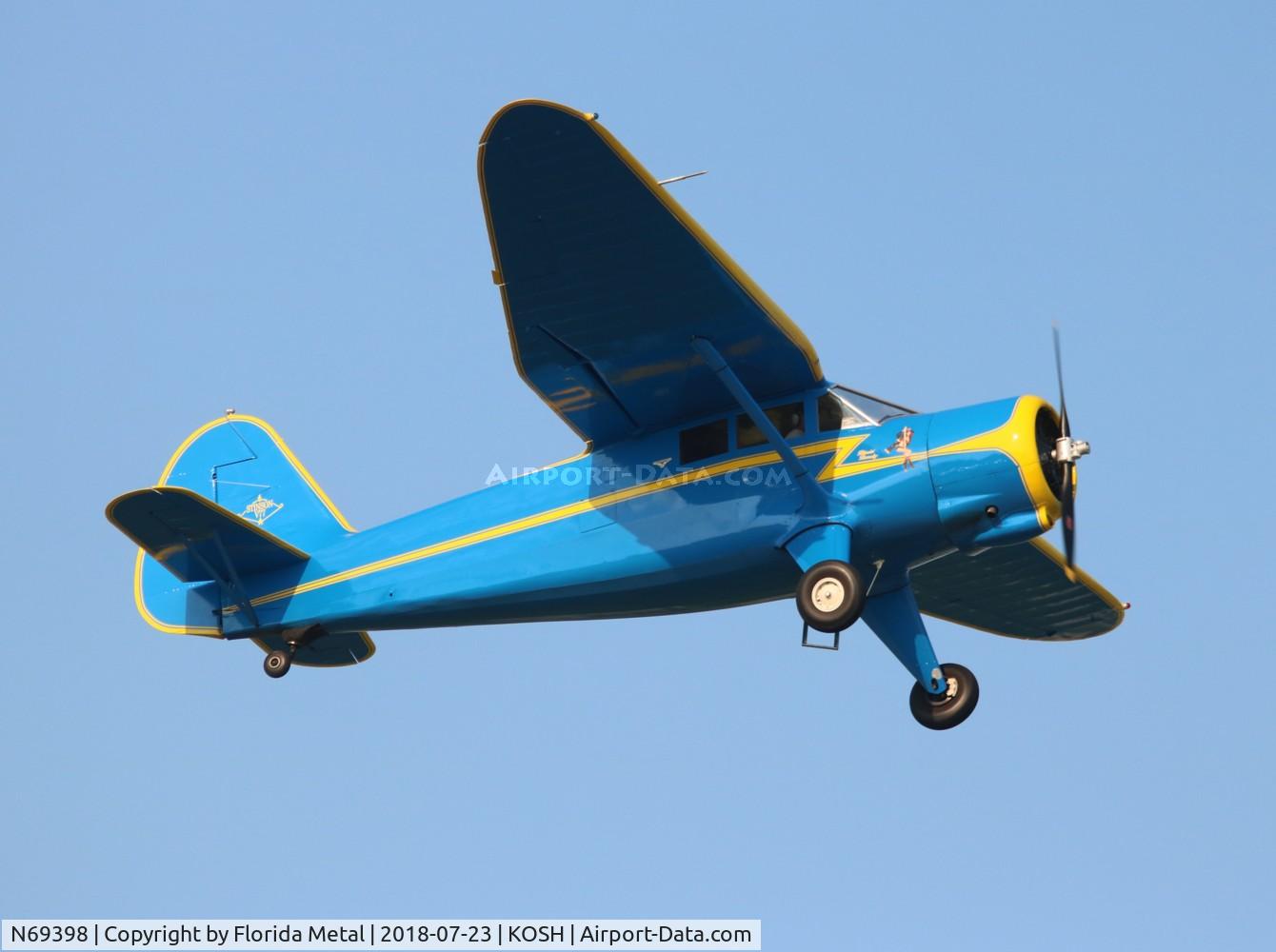 N69398, 1944 Stinson V77 Reliant C/N 77-293, EAA OSH 2018