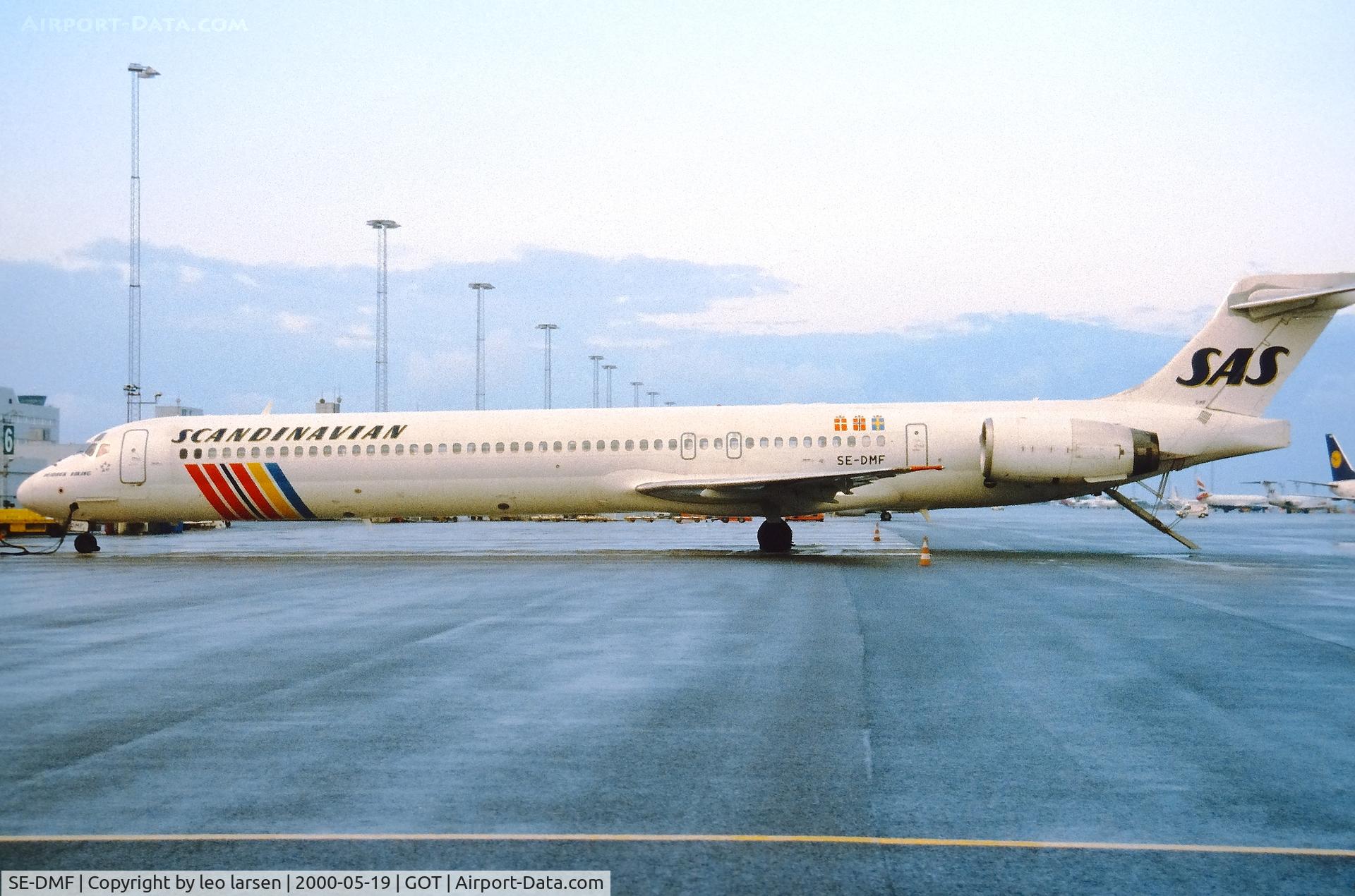 SE-DMF, 1996 McDonnell Douglas MD-90-30 C/N 53457, Göteborg 19.5.2000