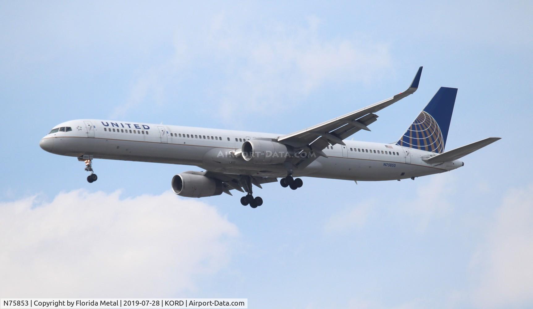 N75853, 2002 Boeing 757-324 C/N 32812, ORD spotting 2019