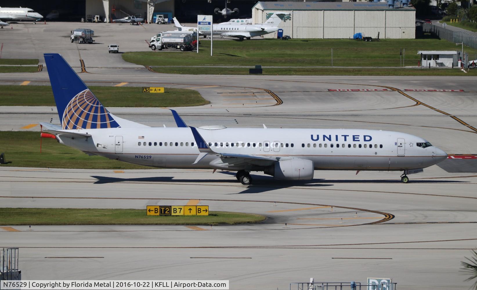 N76529, 2010 Boeing 737-824 C/N 31652, FLL spotting 2016