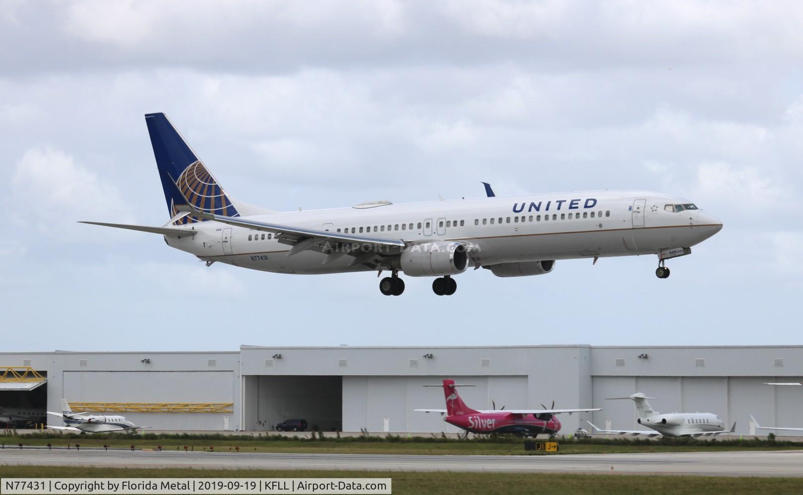 N77431, 2009 Boeing 737-924/ER C/N 32833, FLL spotting 2019