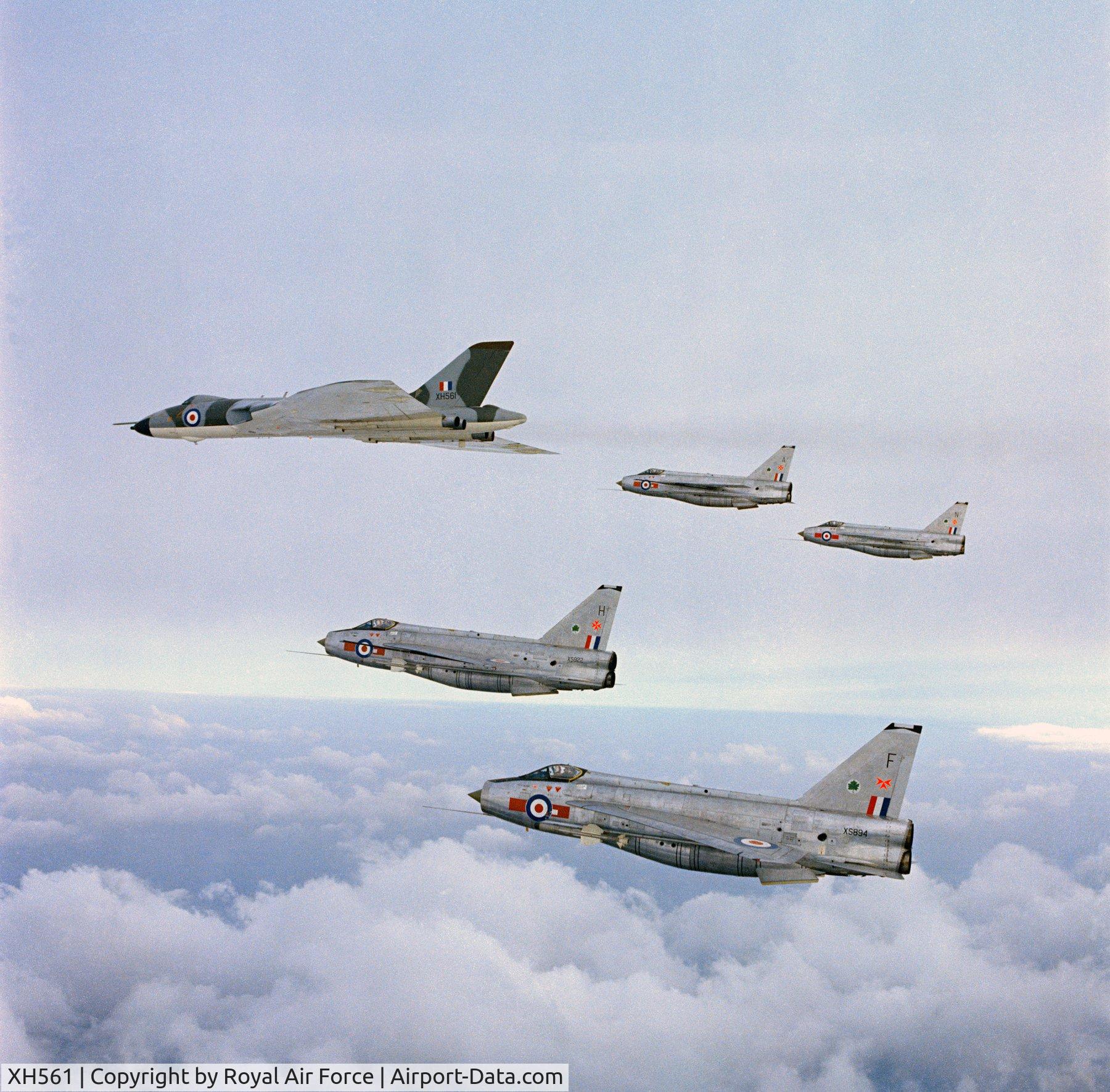 XH561, 1960 Avro Vulcan B.2 C/N Set 15, My contact is piloting 3 in 'Hotel' on the port wing. Pilot's comments: 