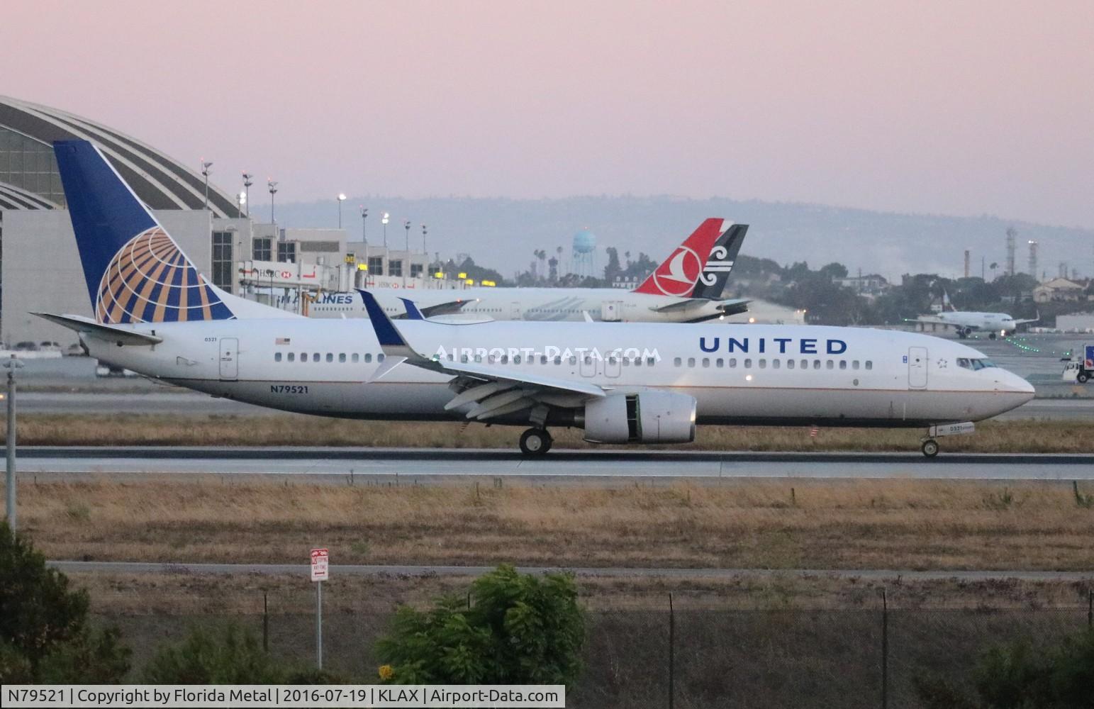 N79521, 2010 Boeing 737-824 C/N 31662, LAX spotting 2016