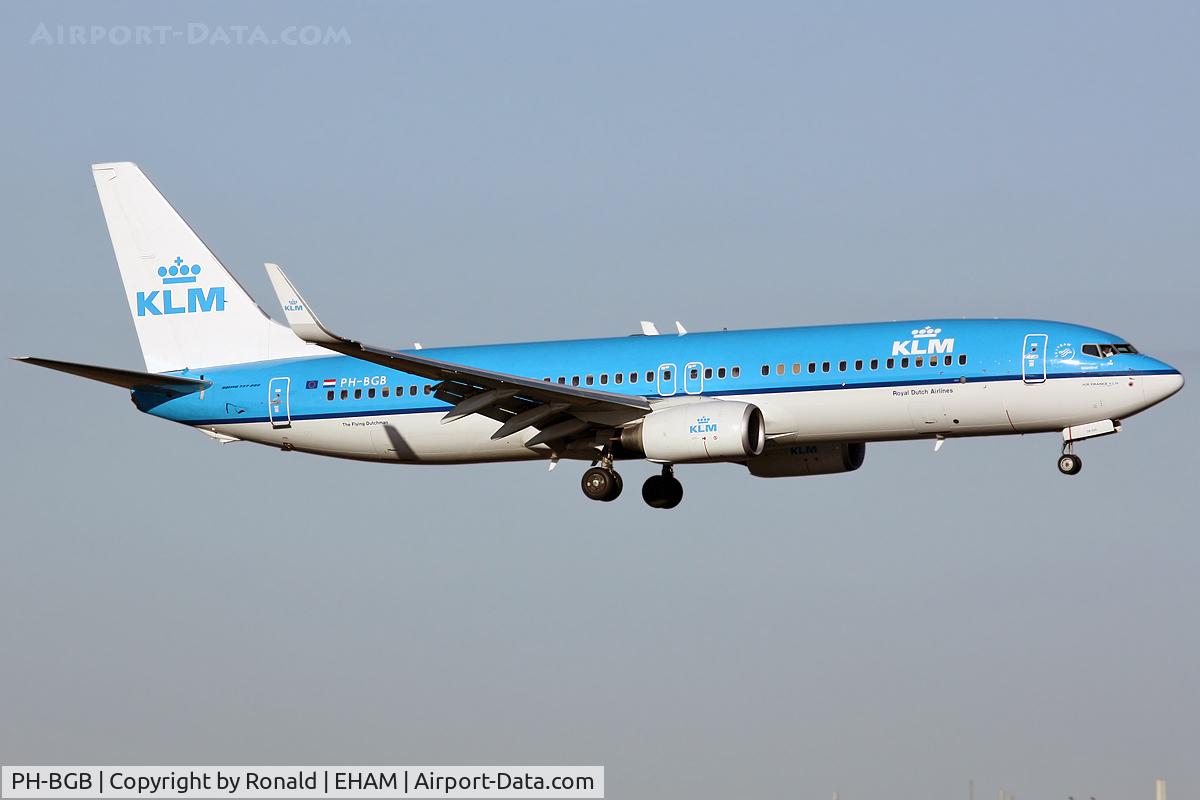 PH-BGB, 2008 Boeing 737-8K2 C/N 37594, at spl