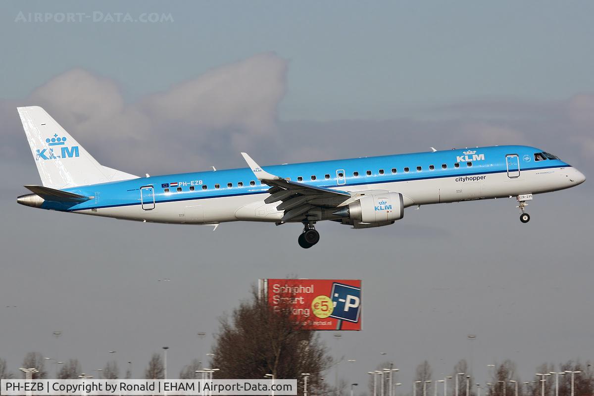 PH-EZB, 2008 Embraer 190LR (ERJ-190-100LR) C/N 19000235, at spl