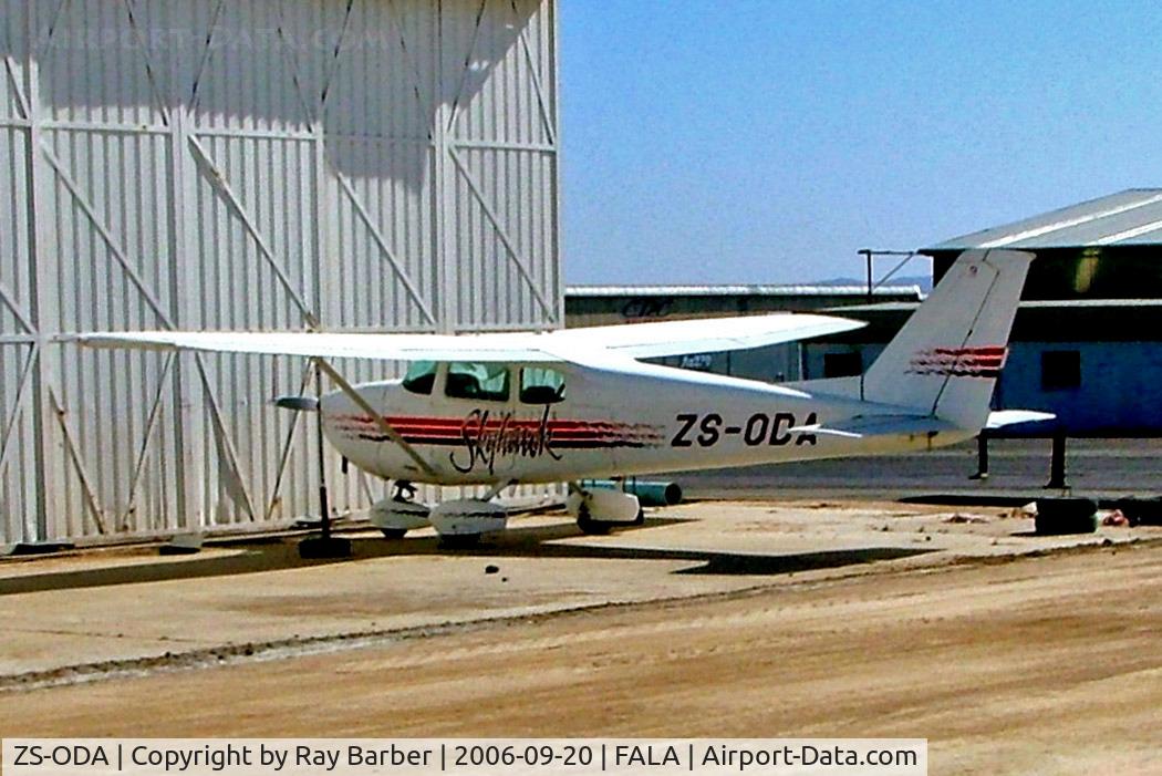 ZS-ODA, 1960 Cessna 172B Skyhawk C/N 17247751, ZS-ODA   Cessna 172B Skyhawk [47751] Lanseria~ZS 20/09/2006