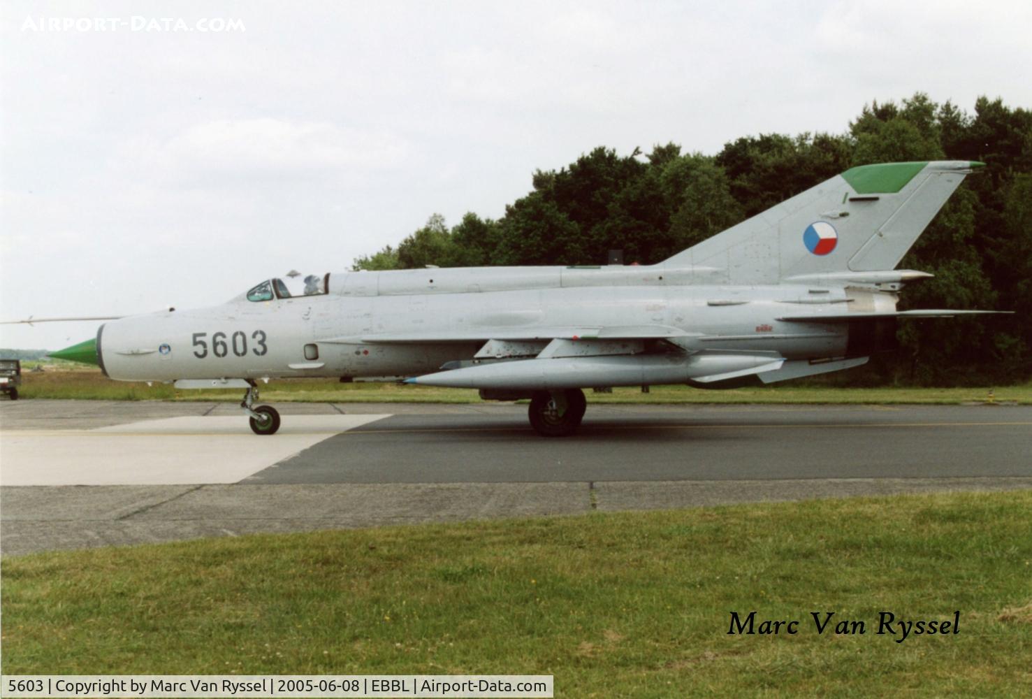 5603, Mikoyan-Gurevich MiG-21MFN C/N 96005603, Spottersday at Kleine Brogel.