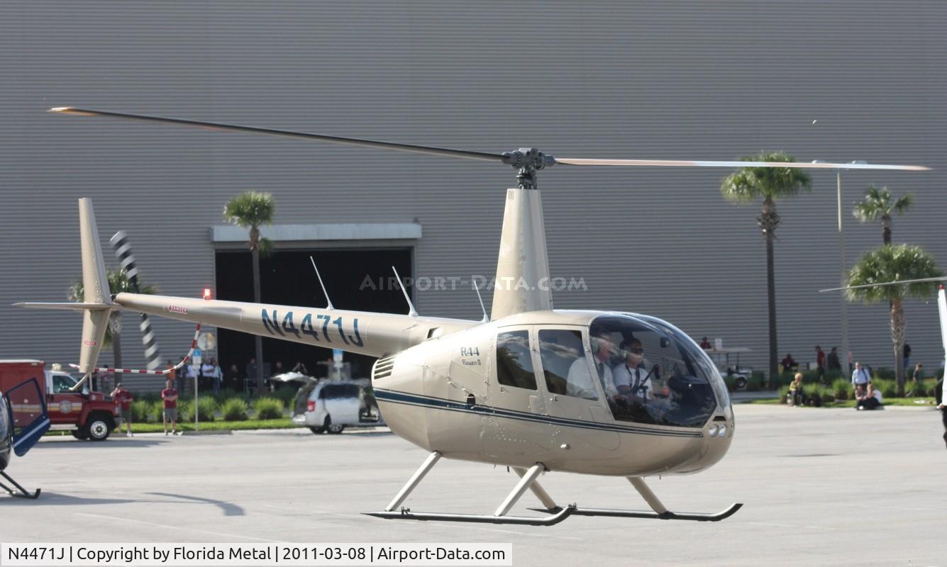 N4471J, Robinson R44 II C/N 13106, Heliexpo 2011 Orlando