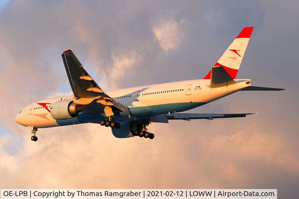 OE-LPB, 1998 Boeing 777-2Z9/ER C/N 28699, Austrian Airlines Boeing 777-200ER
