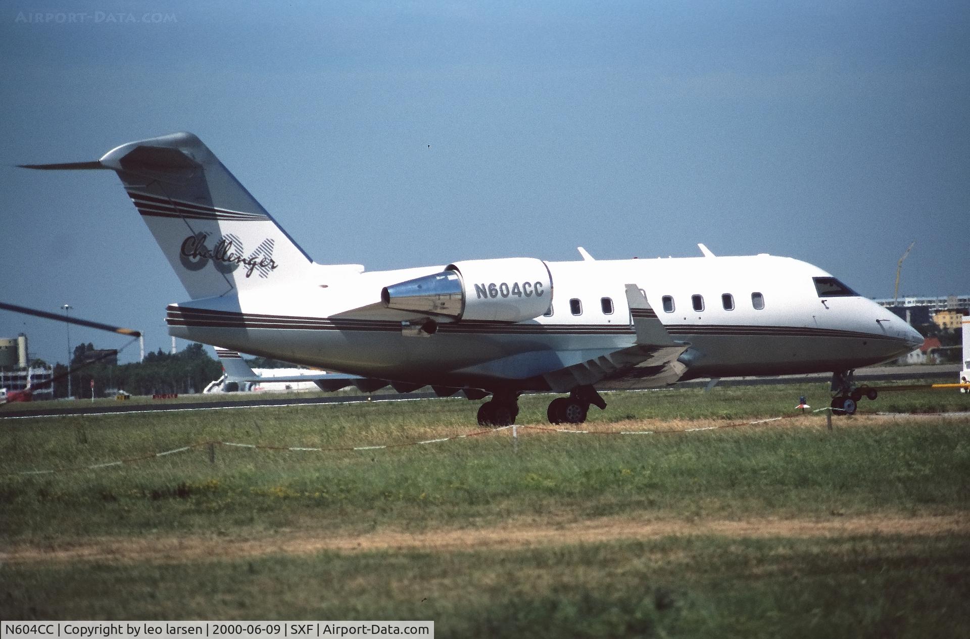 N604CC, 1998 Canadair Challenger 604 (CL-600-2B16) C/N 5376, Berlin Air Show 9.6.2000