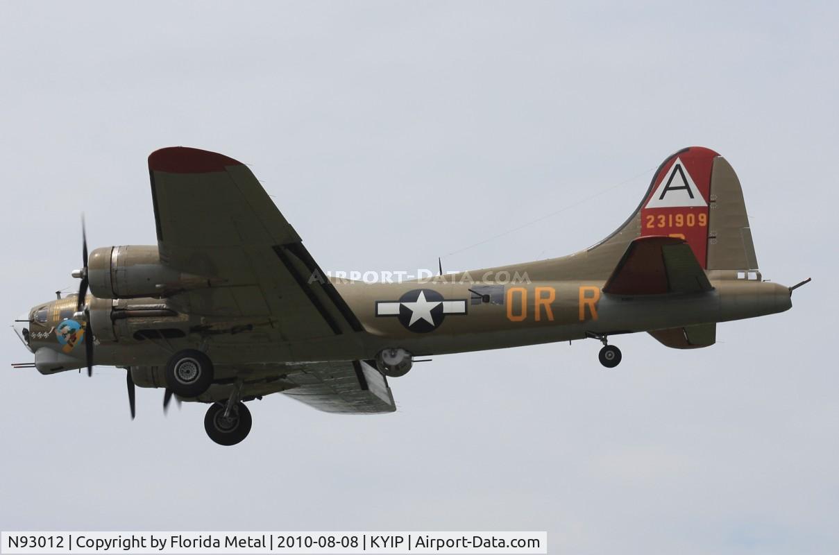 N93012, 1944 Boeing B-17G-30-BO Flying Fortress C/N 32264, TOM YIP 2010