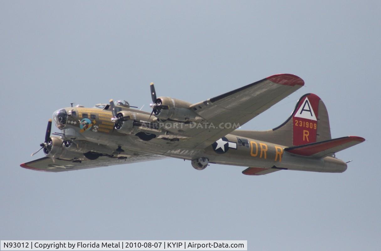 N93012, 1944 Boeing B-17G-30-BO Flying Fortress C/N 32264, TOM YIP 2010