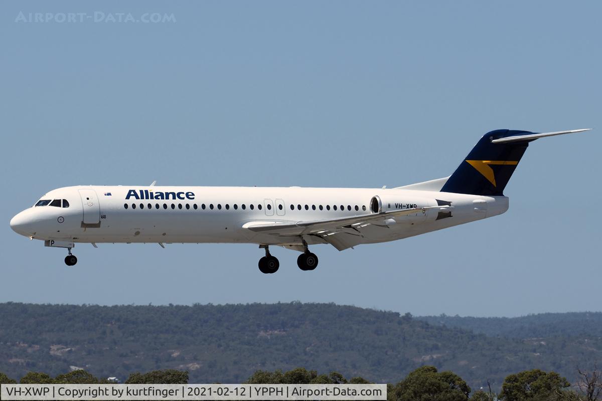 VH-XWP, 1989 Fokker 100 (F-28-0100) C/N 11281, Fokker 100 cn 11281. Alliance Airlines VH-XWP final runway 03 YPPH 12 Feb 2021