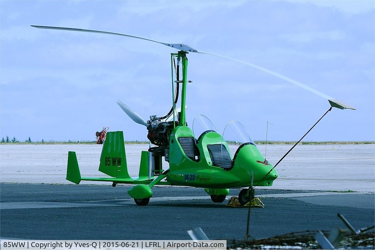 85WW, Magni Gyro M-22 Voyager C/N Not found 85WW, Magni Gyro M-22 Voyager, Static display, Lanvéoc-Poulmic (LFRL) Open day 2015