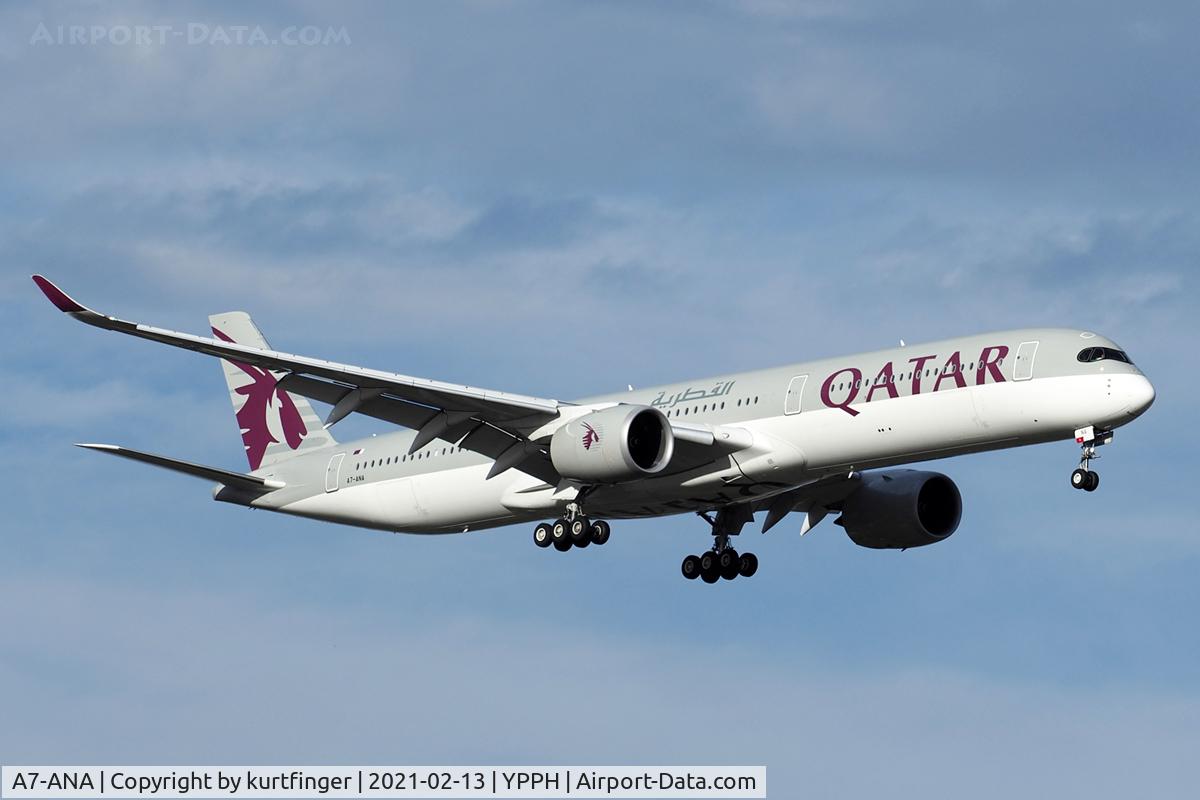 A7-ANA, 2017 Airbus A350-1041 C/N 088, Airbus A350-1000 cn 088. Qatar A7-ANA final runway 21 YPPH 13 February 20212021