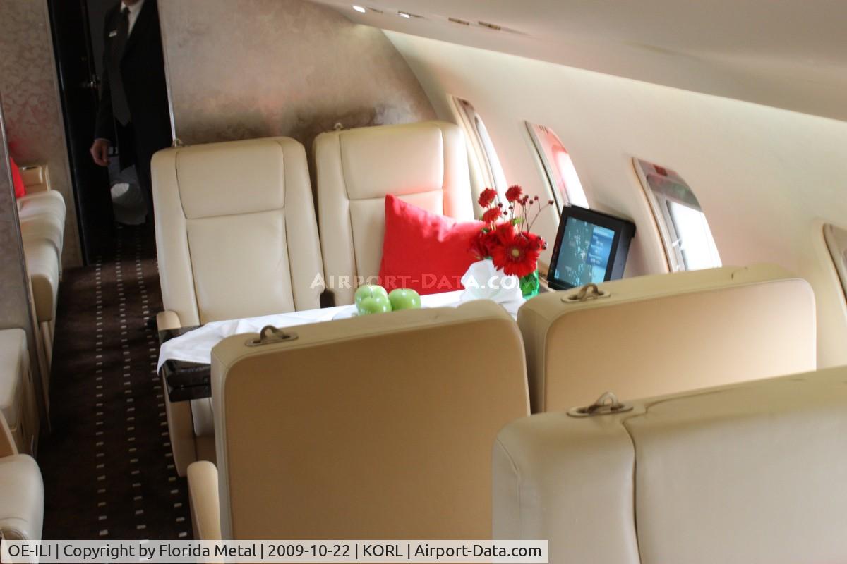 OE-ILI, 2005 Bombardier Challenger 850 (CL-600-2B19) C/N 8048, NBAA ORL 2009