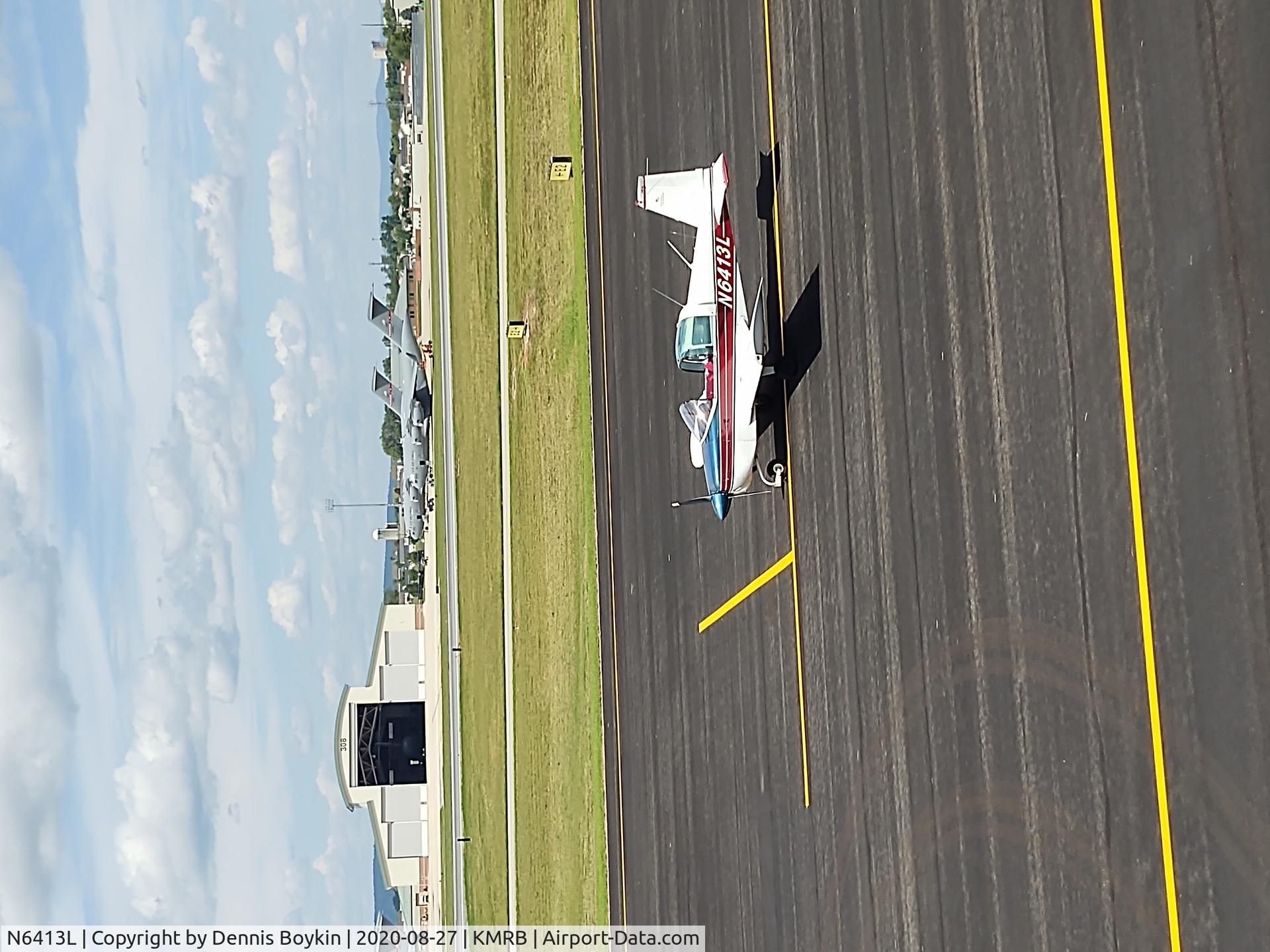 N6413L, 1972 American Aviation AA-1A Trainer C/N AA1A-0413, The C-17 in the background is almost 1/2 mile away.....