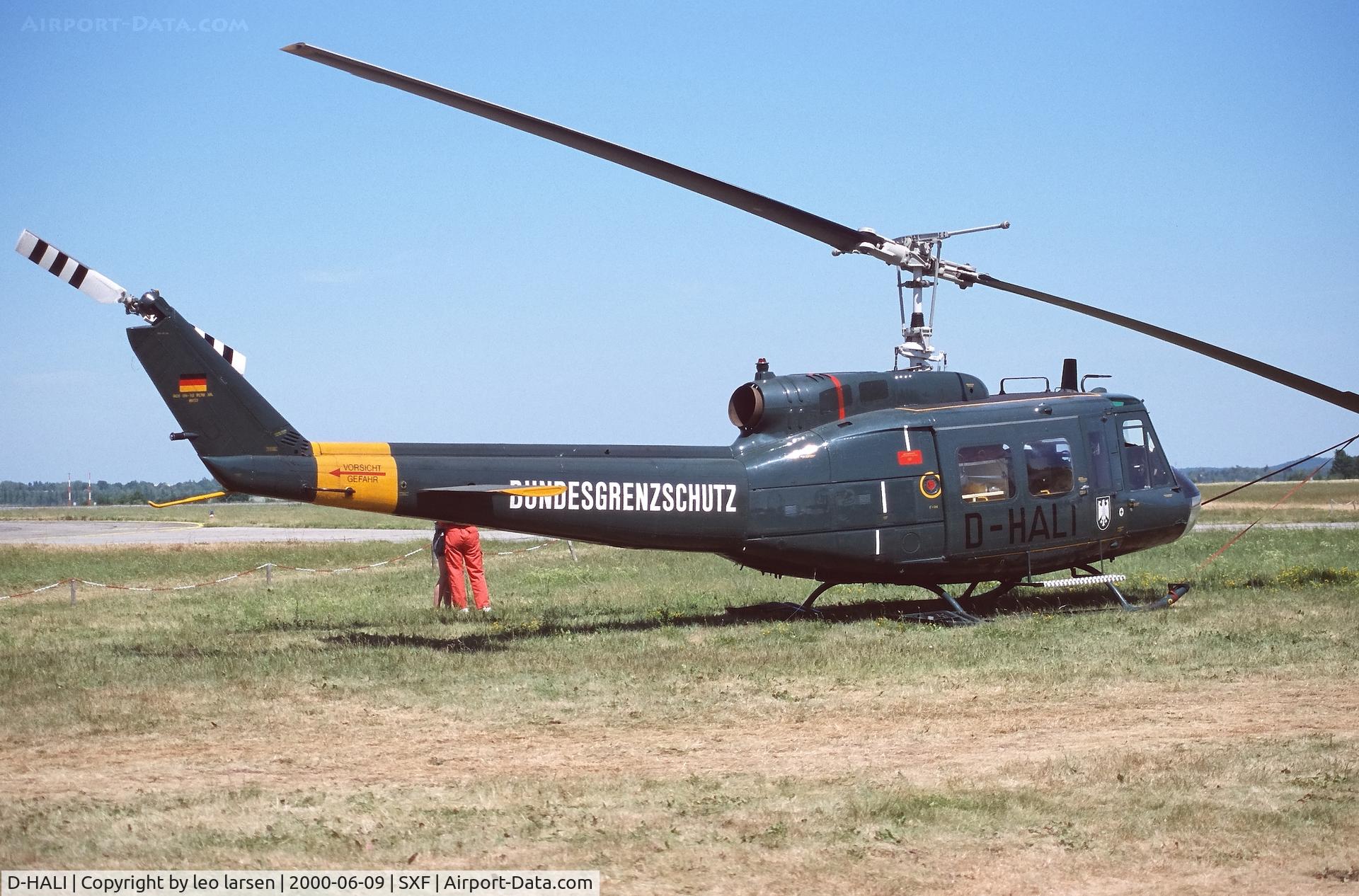D-HALI, Bell (Dornier) UH-1D Iroquois C/N 8053, Berlin Air Show 9.6.2000