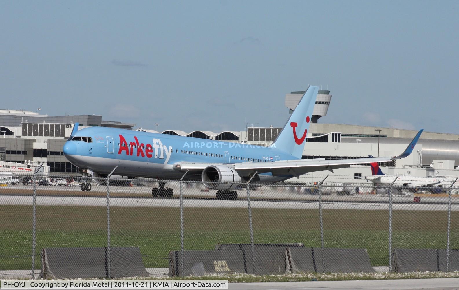 PH-OYJ, 2000 Boeing 767-304 C/N 29384, MIA spotting 2011