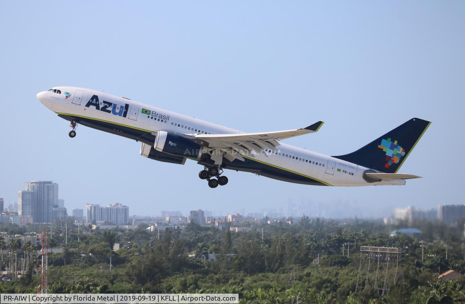 PR-AIW, 2002 Airbus A330-243 C/N 462, FLL spotting 2019