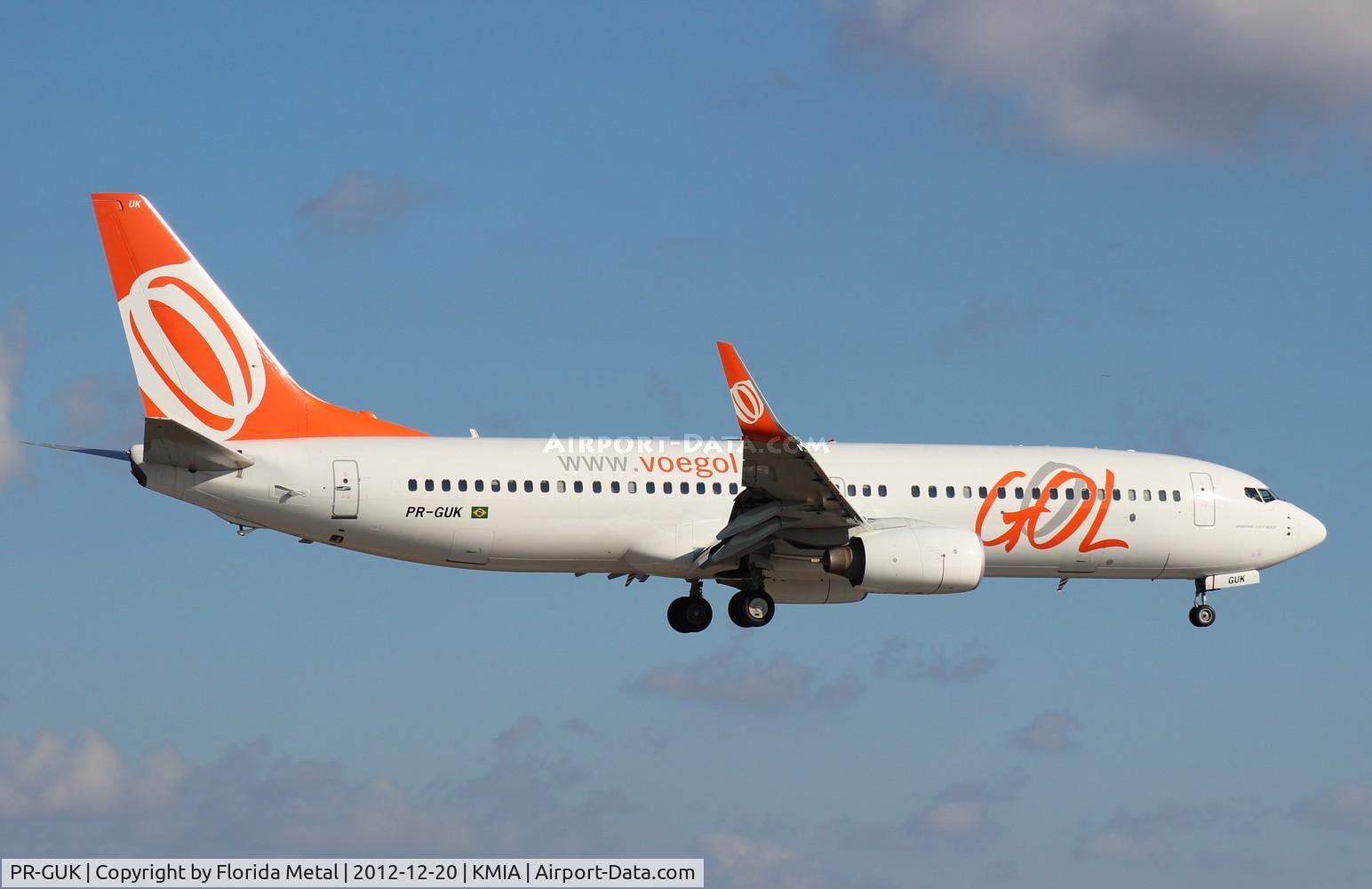 PR-GUK, 2011 Boeing 737-8EH C/N 35852, MIA spotting 2012