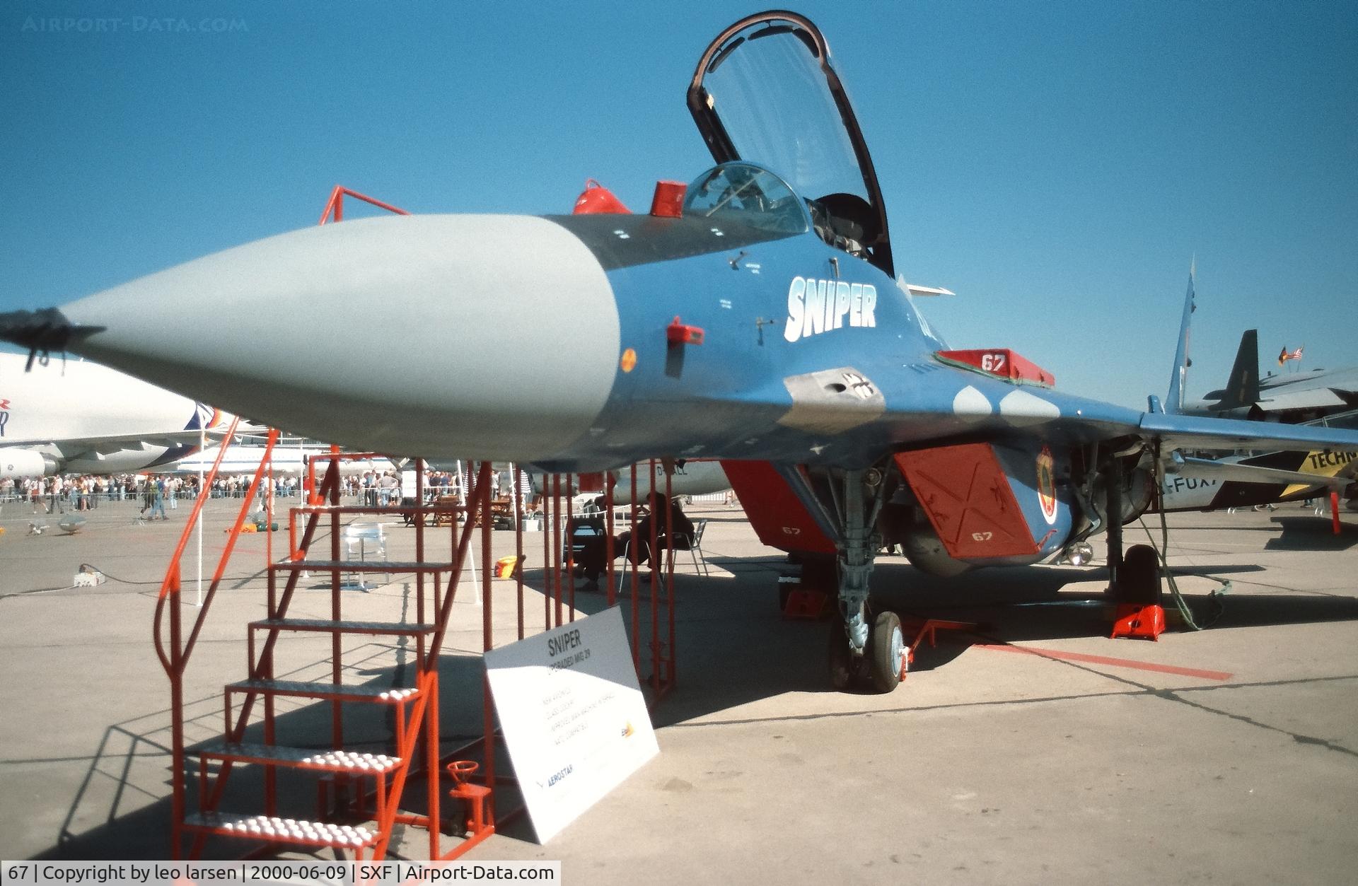 67, Mikoyan-Gurevich MiG-29A Sniper C/N 2960532367/4305, Berlin Air Show 9.6.2000