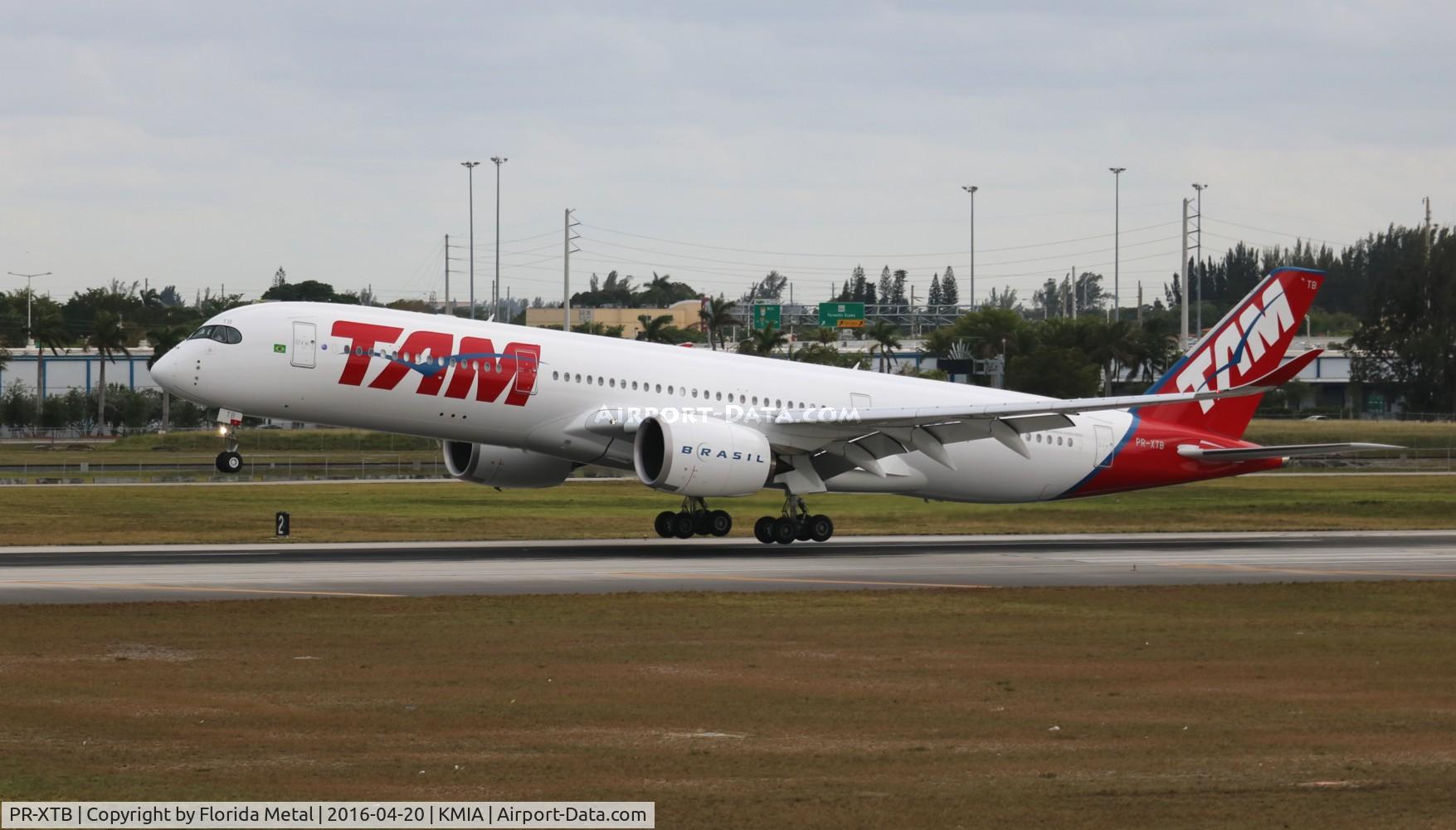 PR-XTB, 2016 Airbus A350-941 C/N 027, MIA spotting 2016