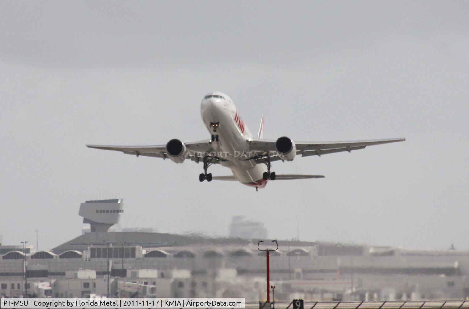 PT-MSU, 1994 Boeing 767-33A/ER C/N 27376, MIA spotting 2011