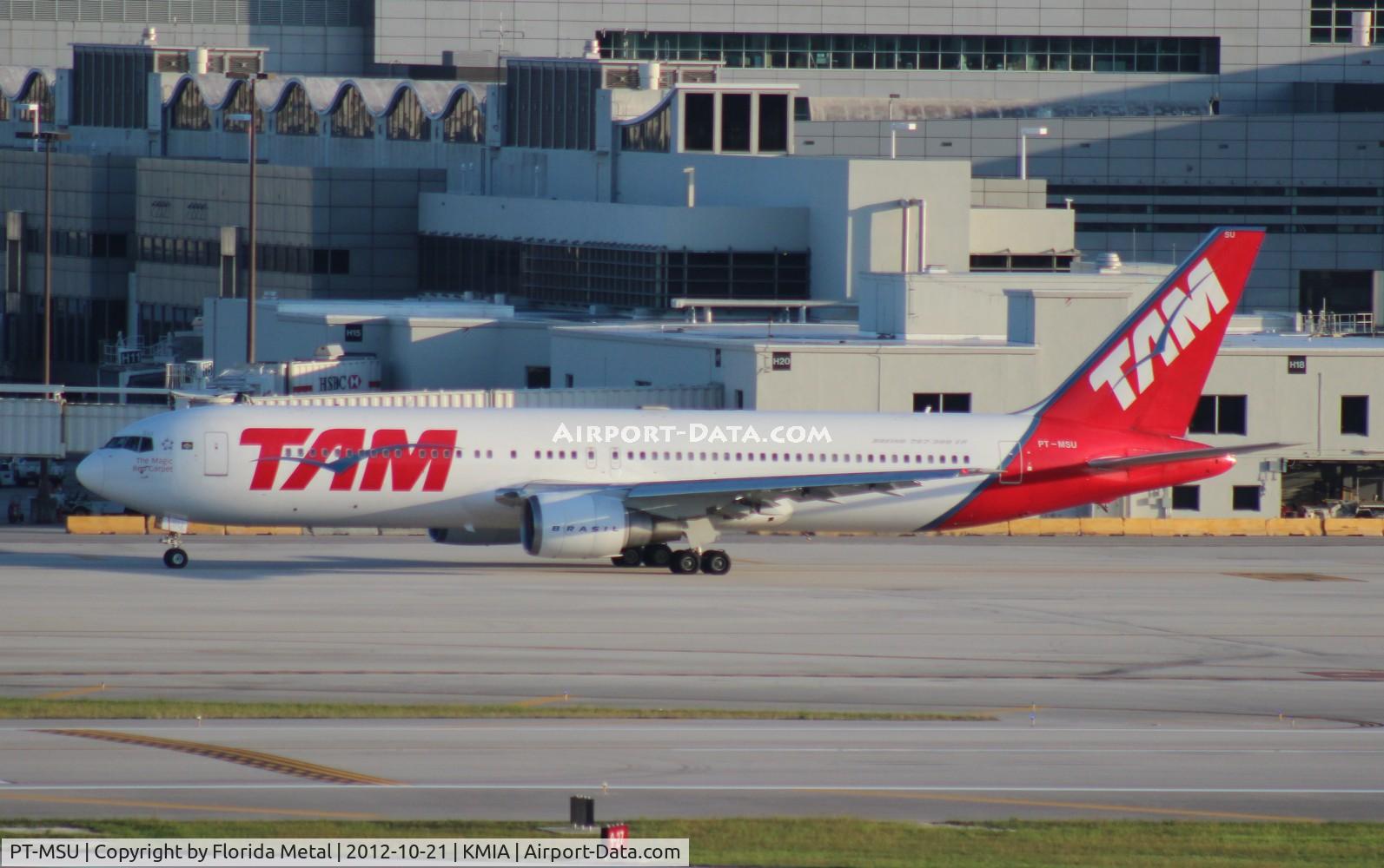 PT-MSU, 1994 Boeing 767-33A/ER C/N 27376, MIA spotting 2012