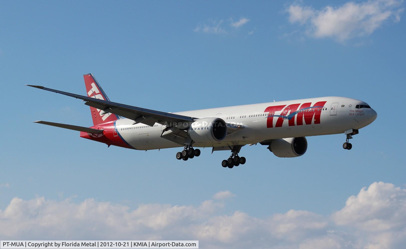 PT-MUA, 2008 Boeing 777-32W/ER C/N 37664, MIA spotting 2012