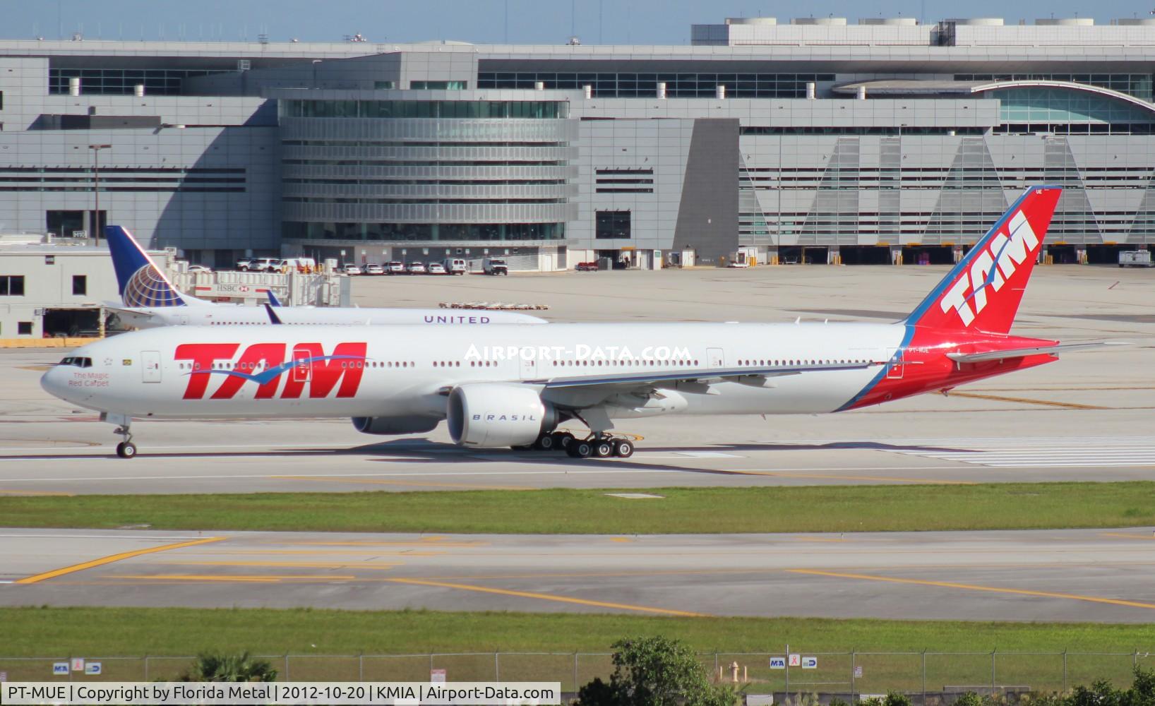 PT-MUE, 2012 Boeing 777-32W/ER C/N 38886, MIA spotting 2012