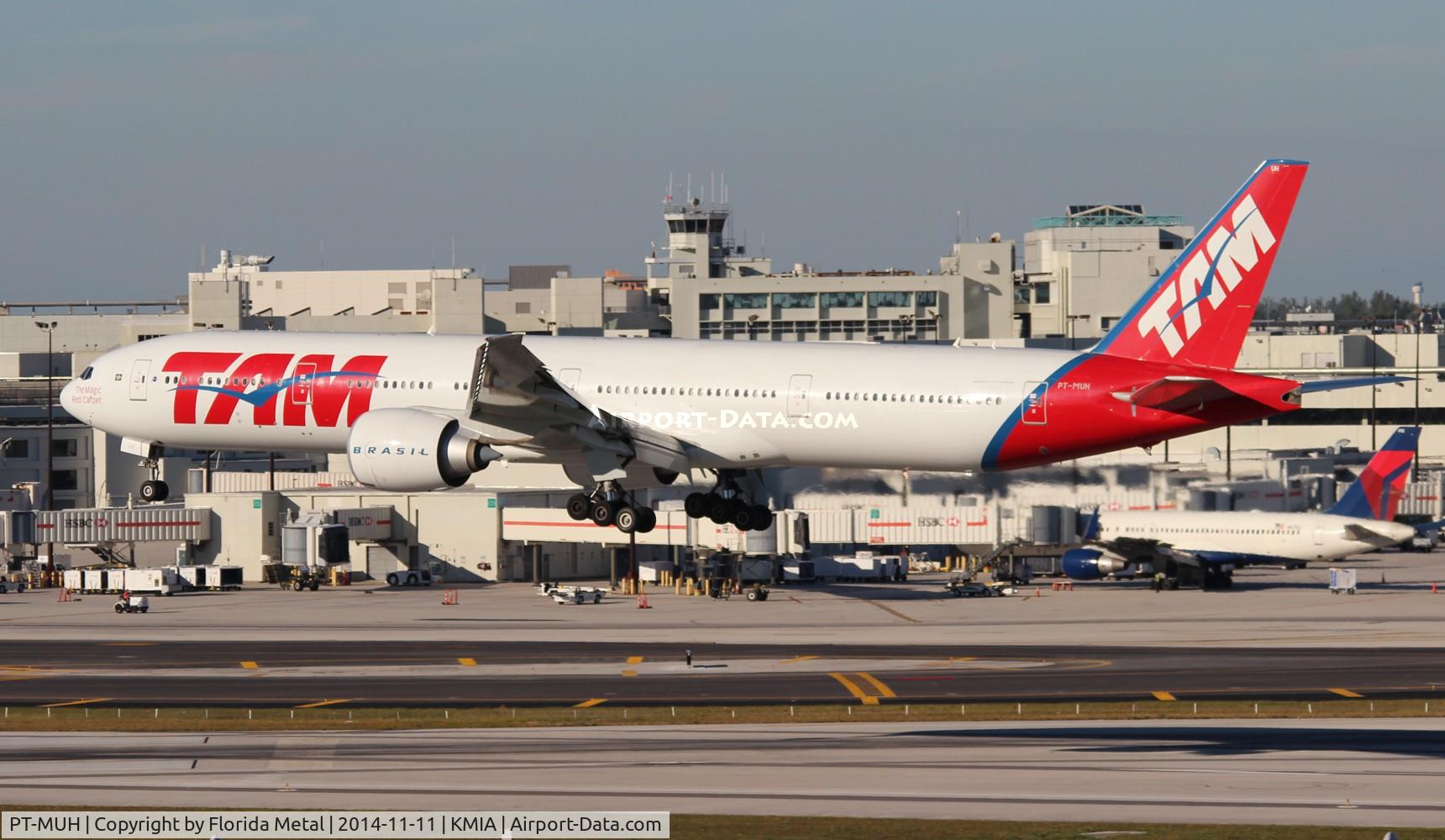 PT-MUH, 2012 Boeing 777-32W/ER C/N 38889, MIA spotting 2014